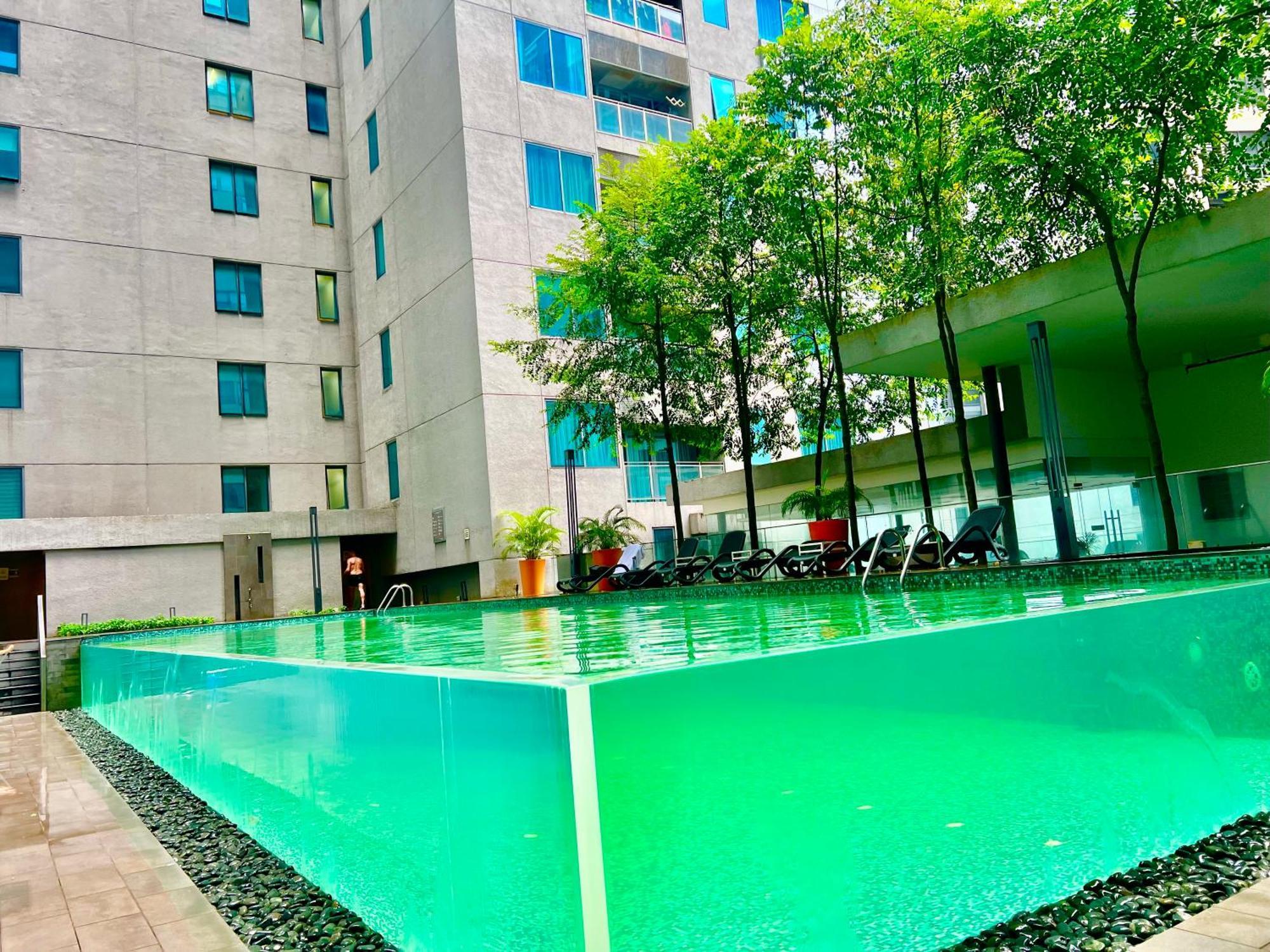 Summer Suites Klcc By Whollmark Kuala Lumpur Exterior foto